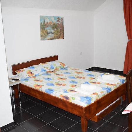 Apartament Srebrna Nit Veliko Gradište Zewnętrze zdjęcie
