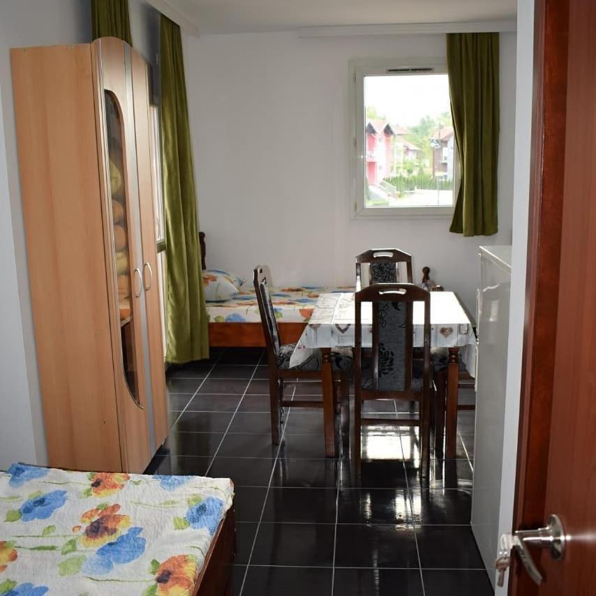 Apartament Srebrna Nit Veliko Gradište Zewnętrze zdjęcie