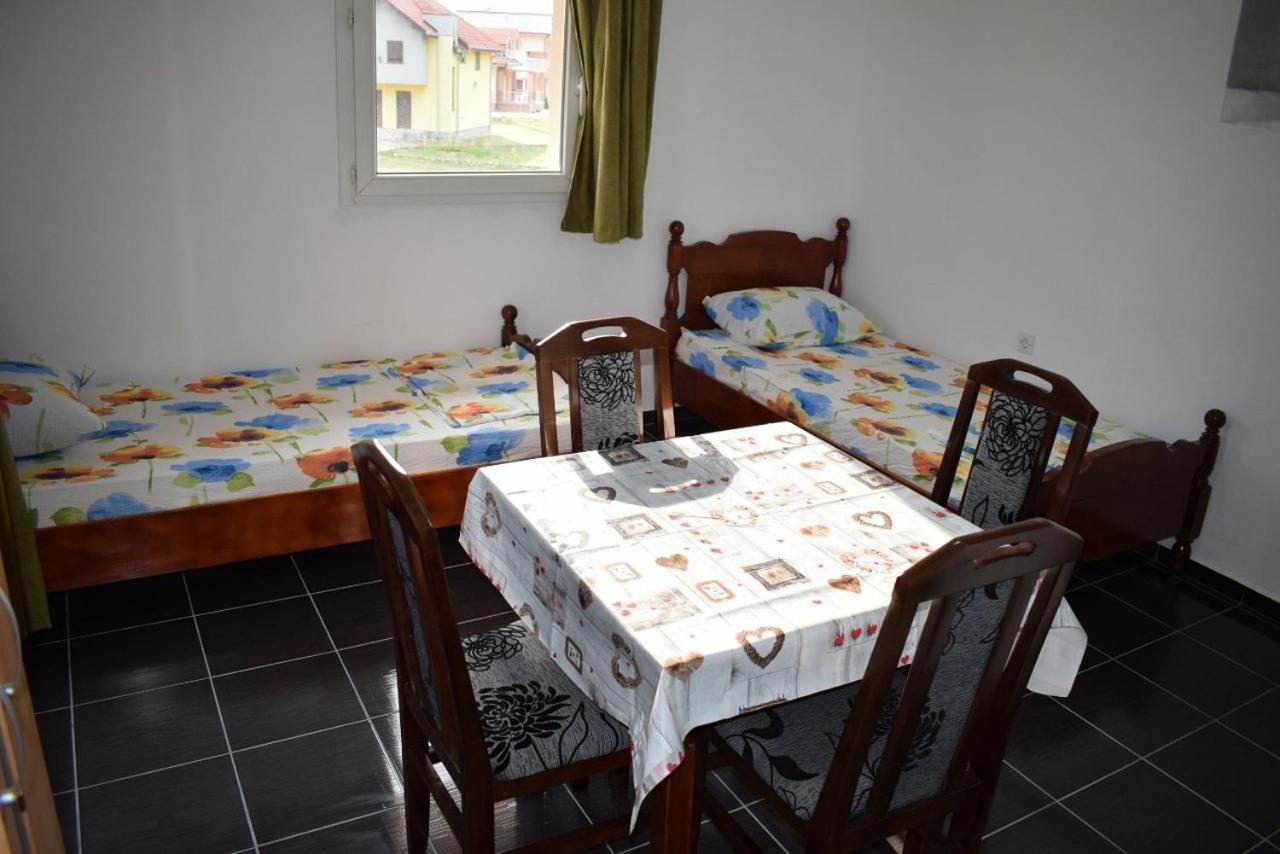 Apartament Srebrna Nit Veliko Gradište Zewnętrze zdjęcie