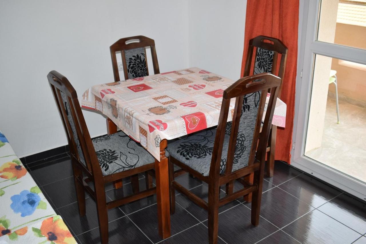 Apartament Srebrna Nit Veliko Gradište Zewnętrze zdjęcie