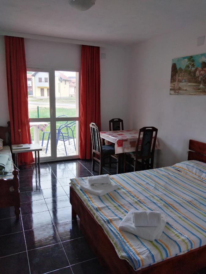 Apartament Srebrna Nit Veliko Gradište Zewnętrze zdjęcie