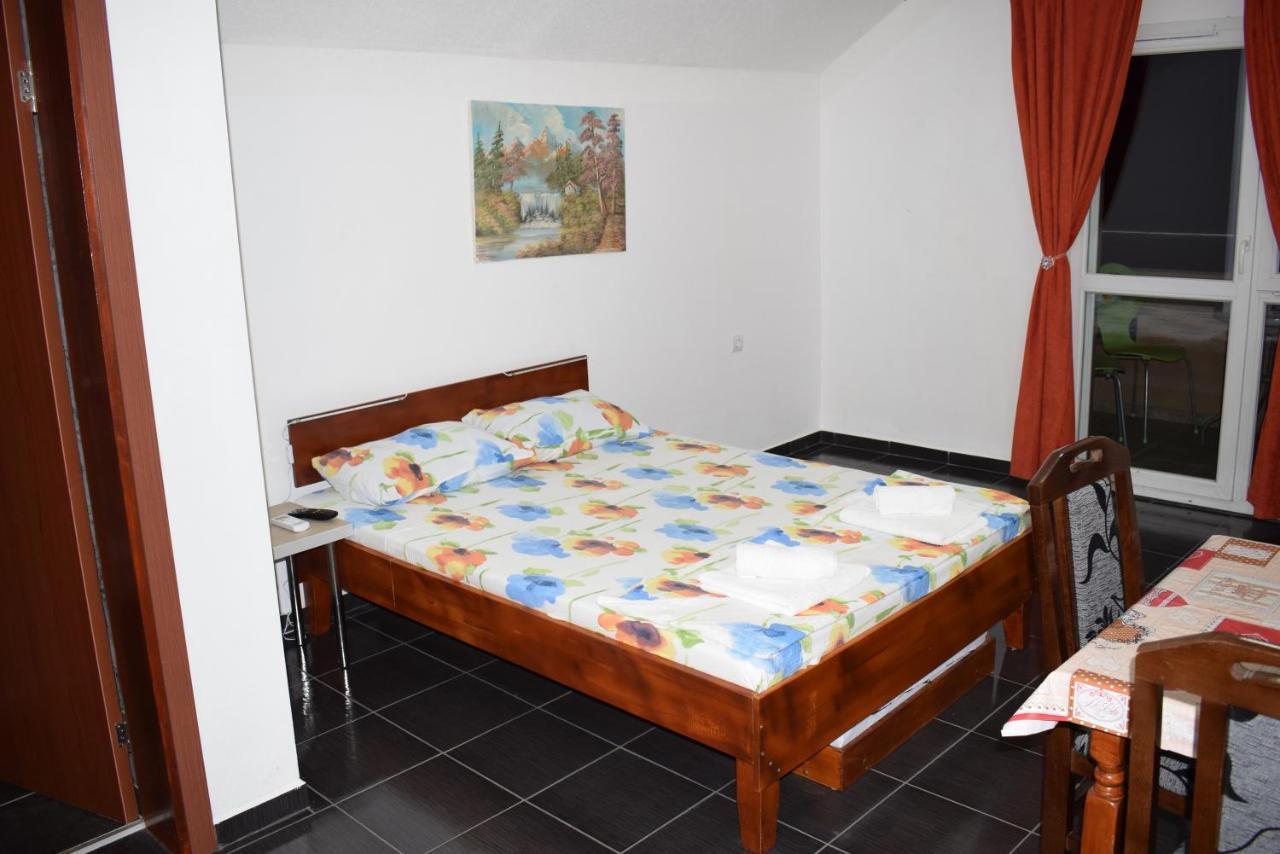 Apartament Srebrna Nit Veliko Gradište Zewnętrze zdjęcie